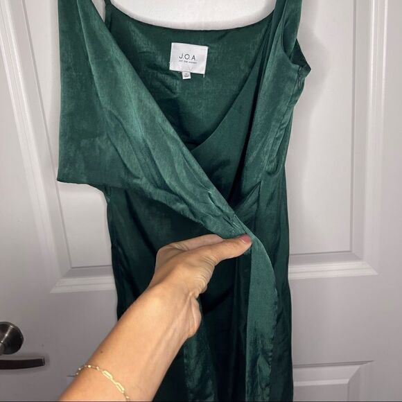 J.O.A. Fall In Love Forest Green Satin Midi Wrap Dress - Picture 14 of 14